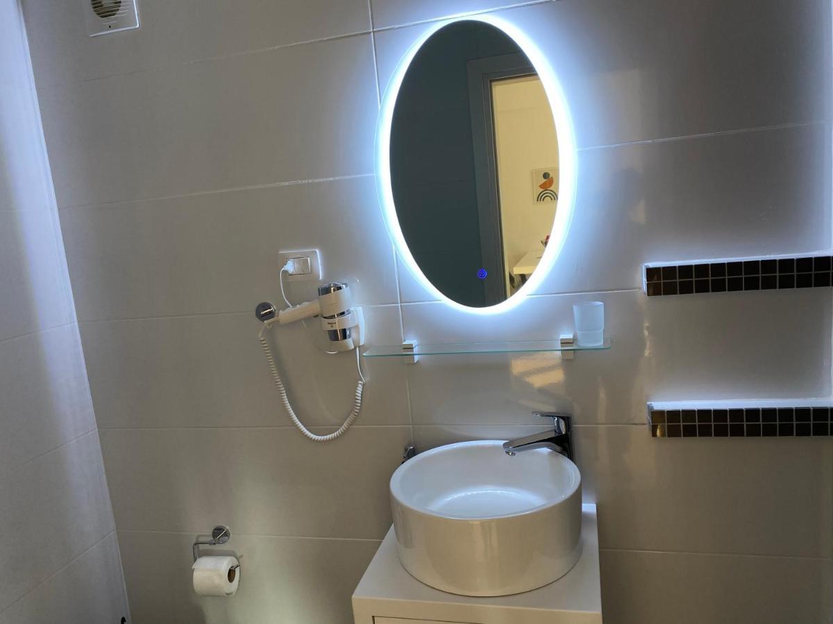 Apartment Artemis Himare Eksteriør bilde