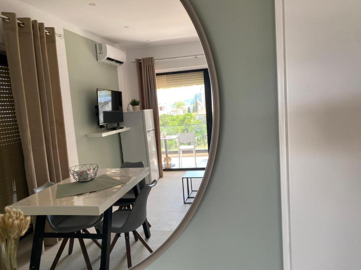 Apartment Artemis Himare Eksteriør bilde