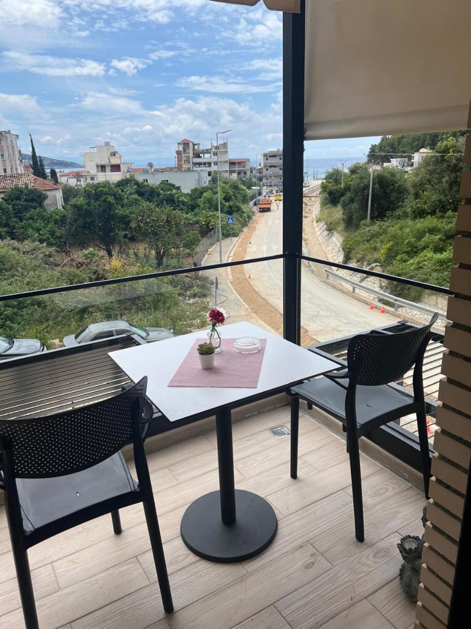 Apartment Artemis Himare Eksteriør bilde