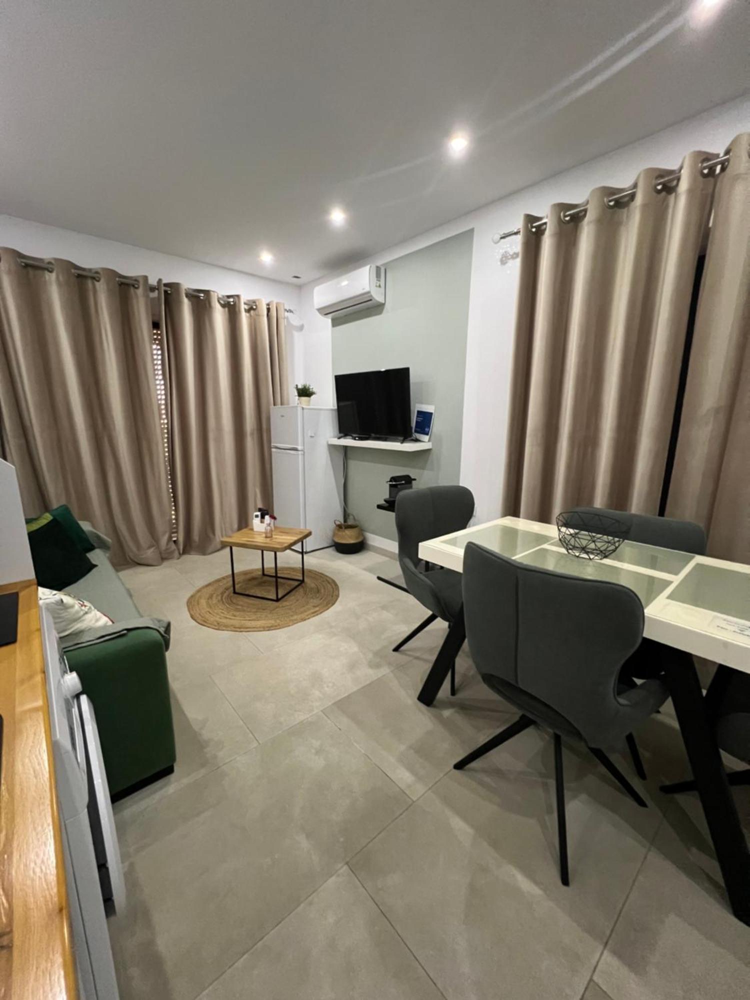 Apartment Artemis Himare Eksteriør bilde