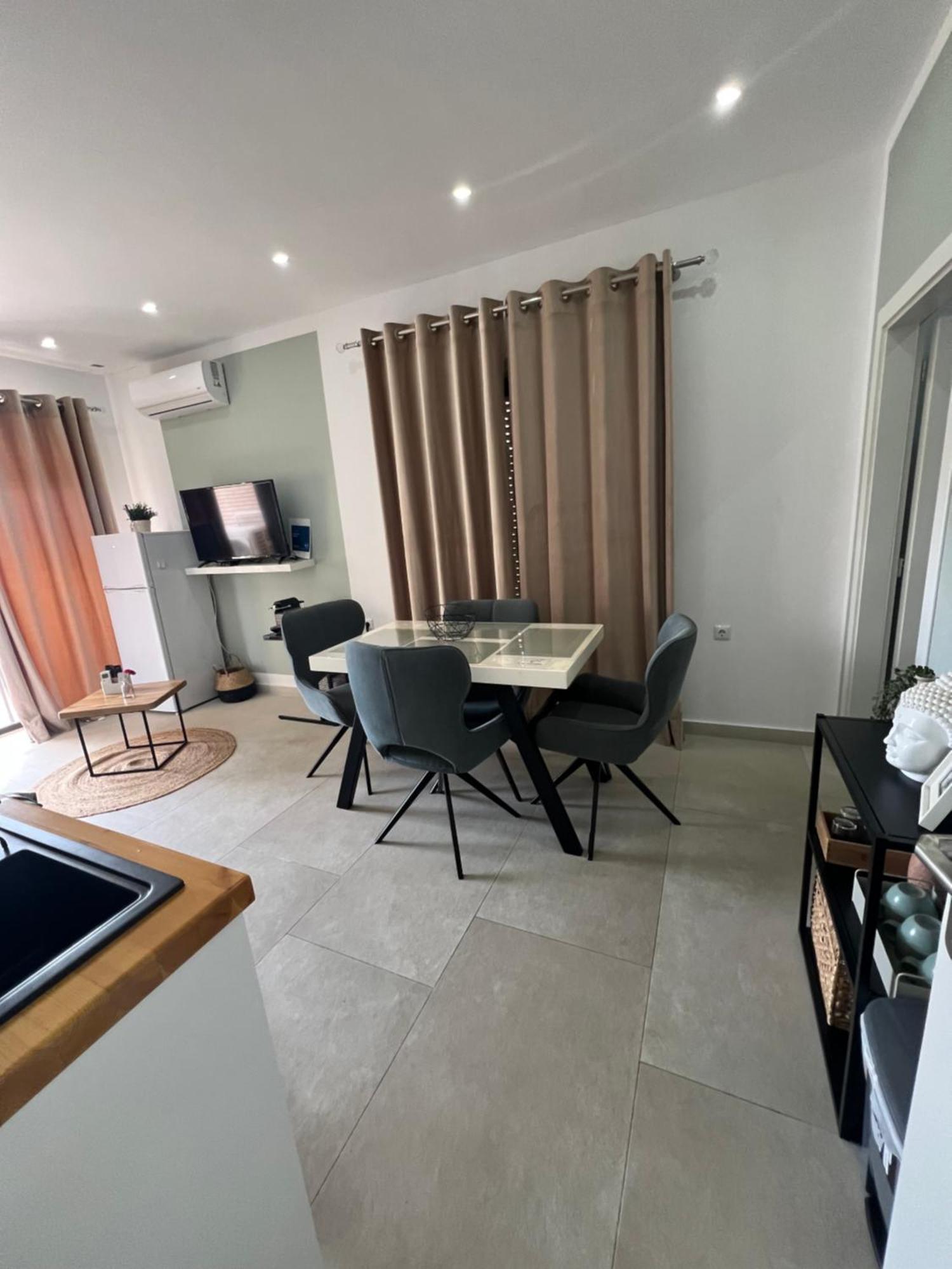 Apartment Artemis Himare Eksteriør bilde