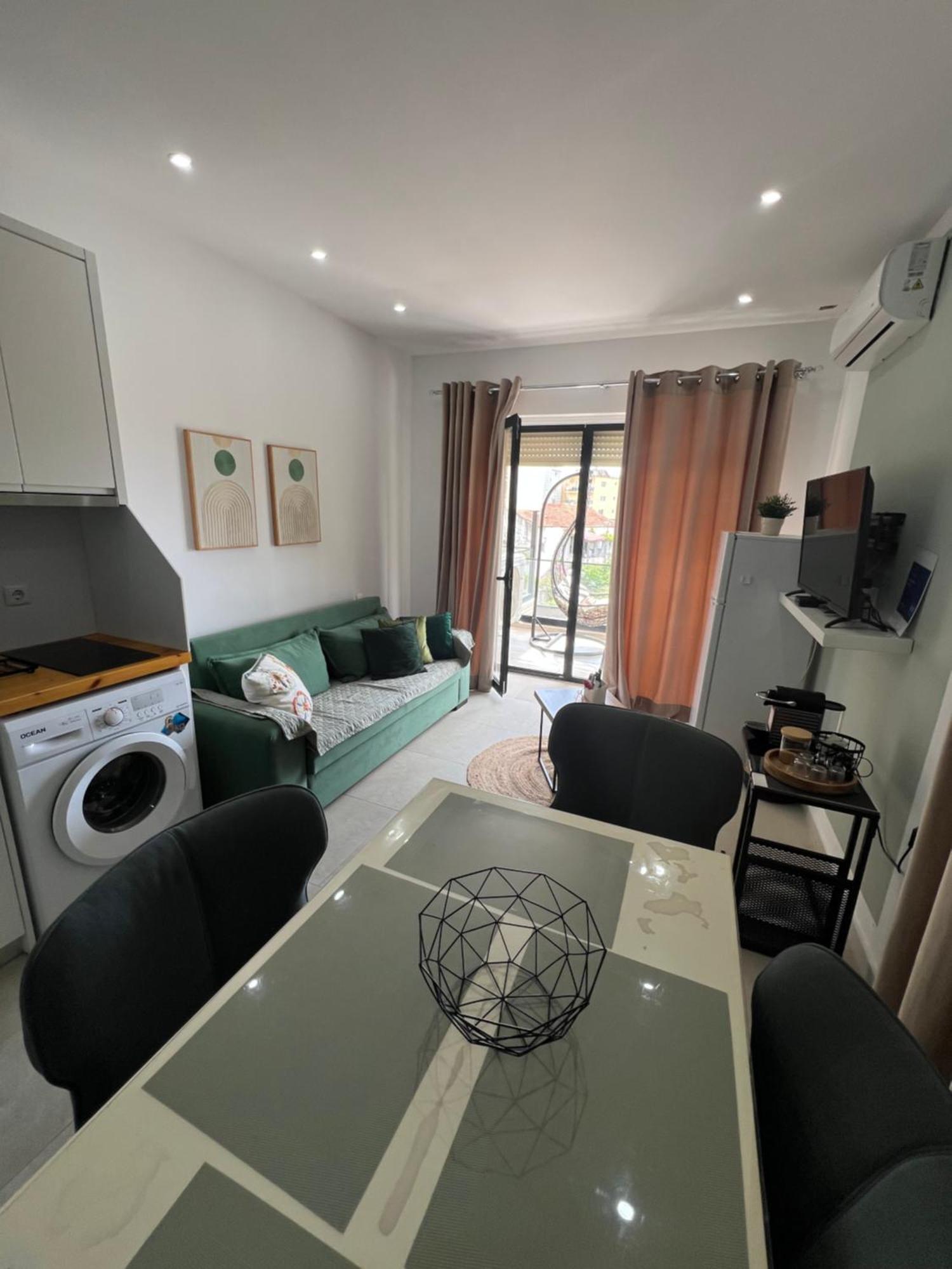 Apartment Artemis Himare Eksteriør bilde