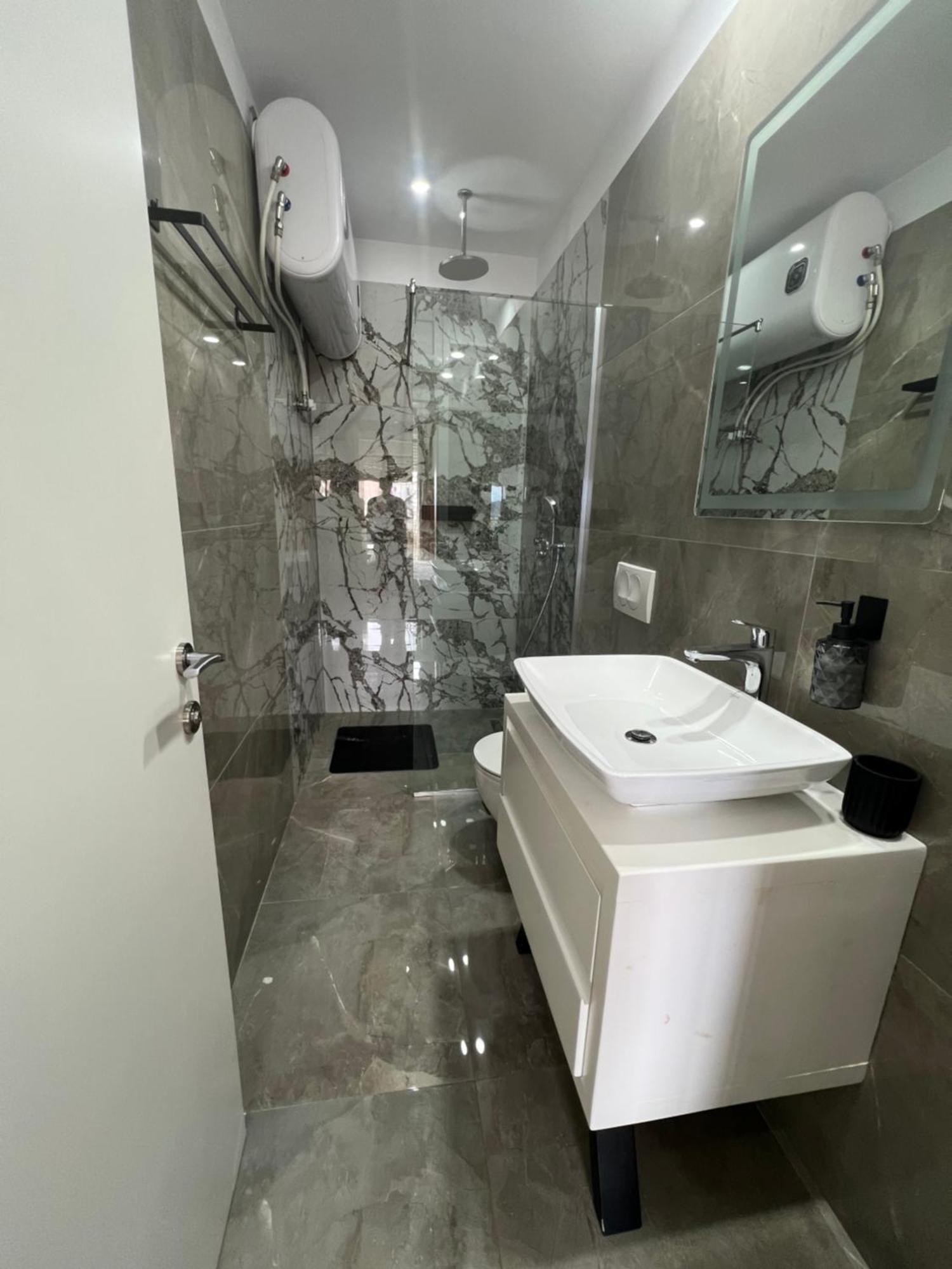 Apartment Artemis Himare Eksteriør bilde